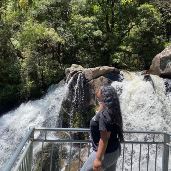 Meet your Posher, Cassandra - Picture 1 of 1